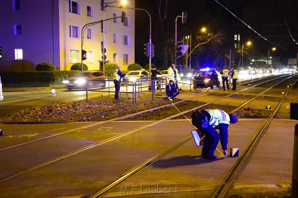 VU PKW Strab Koeln Melatenguertel Eisenstr P10.JPG - Miklos Laubert